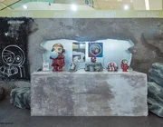Đắm chìm trong vũ trụ MEGA SPACE MOLLY: Hello, Moon – triển lãm MEGA đầu tiên tại Việt Nam