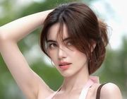 'Ma nữ đẹp nhất Thái Lan' ăn hải sản, dạo chơi TP.HCM