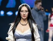 Hàng nghìn người xem những look 'độc lạ' tại Thời Trend Runway