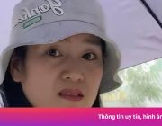 MC Thanh Mai mắc kẹt trên phố ngập nặng ở Hà Nội