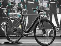 Chiếc eBike gần trăm triệu của Mercedes-Benz có gì thú vị?