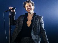 Harry Styles chính thức ra mắt thương hiệu làm đẹp Pleasing