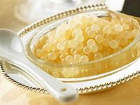 Trứng cá tầm bạch tạng muối - Món ăn hoàng gia có giá 2,6 tỷ VNĐ