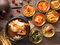 Gà hầm sâm - món ăn tưởng chừng dành cho mùa đông nhưng được ưa thích vào mùa hè