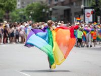 Nhiều thương hiệu lớn đồng loạt ra mắt các BST ủng hộ Pride Month - P1
