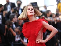 Dàn sao gợi cảm với trang phục cut-out trên thảm đỏ bế mạc LHP Cannes