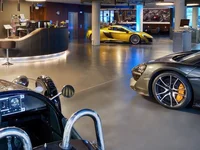 V8 Hotel - Điểm dừng chân cho những ai đam mê ô tô