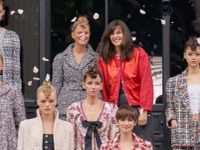 Chanel Couture Thu Đông 2021: Những bản nhạc sắc màu