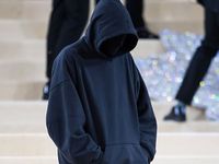 Balenciaga là thương hiệu “hot” nhất thế giới quý IV 2021