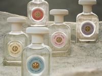 Bộ sưu tập nước hoa Essence of Dreams đầu tiên của Tory Burch