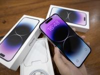 Cảnh trái ngược trong ngày mở đặt cọc các dòng iPhone 14 tại Việt Nam