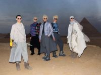 Dior Menswear Pre-Fall 2023 tài liệu khảo cổ của Ai Cập huyền bí