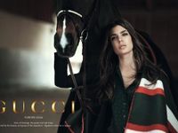 Chanel Cruise 2023 chu du đến quê nhà nàng đại sứ Charlotte Casiraghi