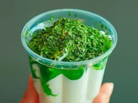 Liệu bạn sẽ thích hay cực kỳ … ghét kem McDonald’s phiên bản rau mùi?