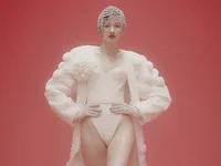 Ulyana Sergeenko - Haute Couture Spring Summer 2022: Lạc quan tươi trẻ