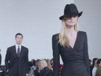 Ralph Lauren - Fall/Winter 2022: Bữa tiệc đêm của giới thượng lưu