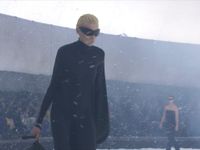 Balenciaga 360° Show Winter 22 - Đồng cảm cùng người dân Ukraine