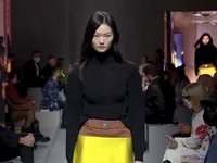 Prada - Spring Summer 2022: Sự gợi cảm theo cách không gượng ép