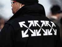 Off-White ™ chấp nhận các thanh toán bằng tiền điện tử