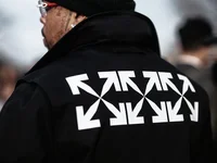 Off-White ™ chấp nhận các thanh toán bằng tiền điện tử