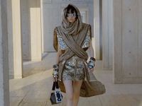 Louis Vuitton - Cruise 2023: Vũ trụ hợp nhất