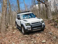 Land Rover kỷ niệm 30 năm của dòng Defender với lần phát hành phiên bản giới hạn