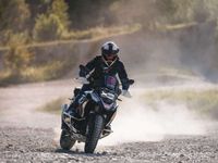 BMW Motorrad chọn R1250GS Trophy Competition cho giải đua GS Trophy 2022