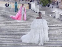 Valentino - Haute Couture Fall Winter 2022/2023: Khởi nguồn mới