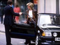 Chiếc xe Ford Escort RS2 Turbo 1985 của Công nương Diana được đưa ra đấu giá