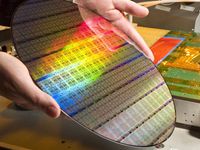 Cách đáp trả trong cuộc chiến chip Trung Quốc