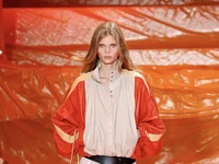 BST Louis Vuitton Xuân/Hè 2024: Nghệ thuật và tính công năng hội tụ