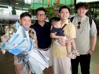 Các con của Bằng Kiều từ Mỹ về nghỉ hè tại quê nhà