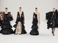 BST Viktor & Rolf Haute Couture SS24: Thành quả của sự hỗn loạn trong tâm trí
