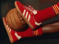 adidas vượt xa Nike