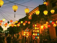 Những phố lồng đèn đẹp nhất châu Á sở hữu khung cảnh đầy lãng mạn