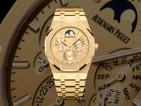 Đồng hồ vàng 18K nguyên khối 'siêu mỏng'