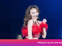 Lan Ngọc, Huyền Baby gợi cảm giữa thời tiết lạnh ở Hưng Yên