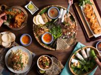 Mang ẩm thực Việt ra thế giới ngay tại "sân nhà"
