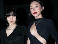 Tóc Tiên và Lisa (BLACKPINK) ôm eo tại sự kiện Bulgari