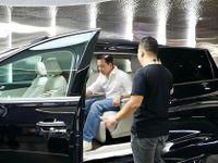Làm phim bội thu, Trấn Thành tậu thêm Volkswagen Viloran mới nhập từ Trung Quốc