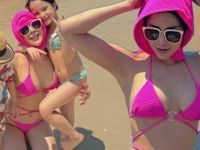 "Mẹ hai con" Diệp Lâm Anh khoe dáng nuột nà với bikini