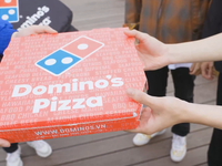 "Ông vua hàng hiệu" Johnathan Hạnh Nguyễn khai trương cửa hàng Domino’s Pizza đầu tiên tại quê hương Khánh Hòa