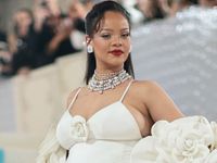 Lý do Rihanna, Taylor Swift và các sao này vắng mặt Met Gala 2024