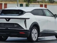 Lộ diện VinFast VF 7 bản base giá 850 triệu: Lược bỏ nhiều trang bị, sức mạnh chỉ bằng nửa so với bản Plus