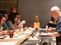 Omakase - Phong cách ăn lạ được Trấn Thành và giới nhà giàu Việt cực ưa chuộng: Không được chọn món, không biết trước giá... nhưng số tiền phải trả gây choáng!