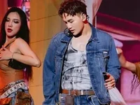 Các anh trai bị bỏ lại phía sau