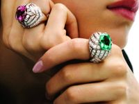 Cuộc chơi mới của trang sức xa xỉ