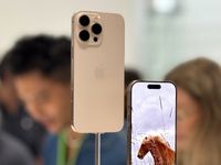 iPhone 16 Pro Max quá hot, màu titan sa mạc cháy hàng tại Việt Nam, có thể giao hàng trễ