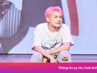 Lùm xùm ở rạp chiếu phim 'Anh trai say hi'
