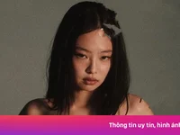 Jennie chụp ảnh bán nude